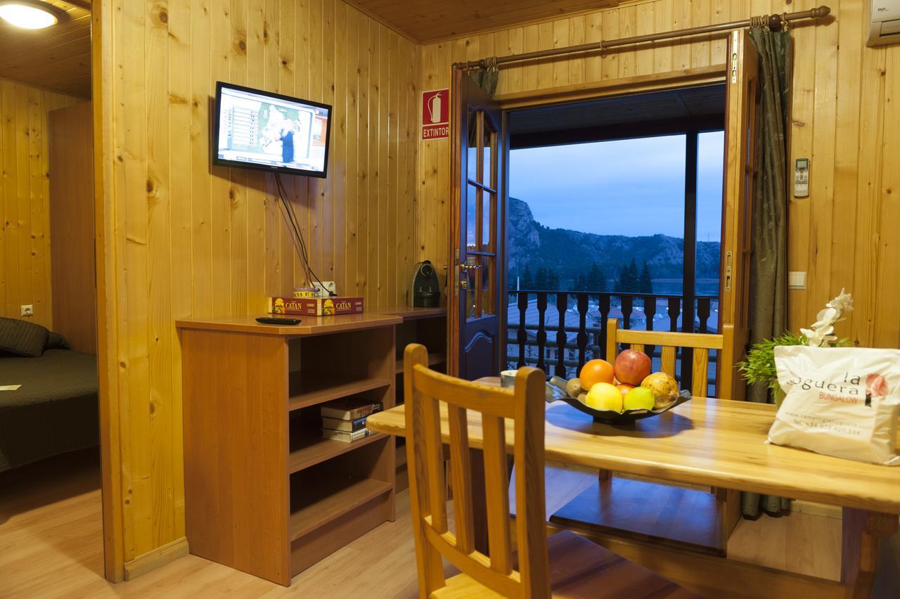 La Noguera Camping Sant Llorenç de Montgai Extérieur photo