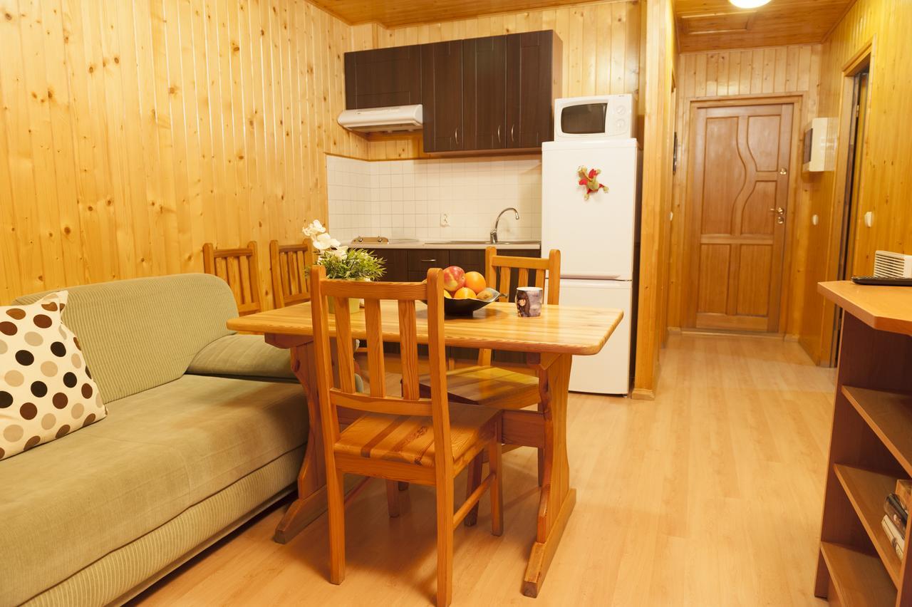 La Noguera Camping Sant Llorenç de Montgai Extérieur photo